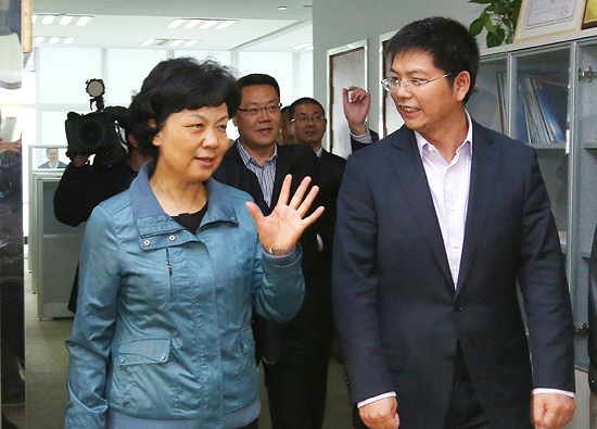 省政協主席喬傳秀考察ku娛樂真人體育平臺下載擔保