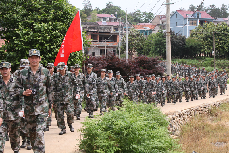ku娛樂真人體育平臺下載控股集團舉行民兵應急連機動拉練活動