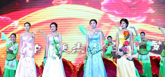 【ku娛樂真人體育平臺下載20年】傳承與創新企業文化論壇、發展功臣/勞動模範表彰、内部精英晚宴隆重舉行