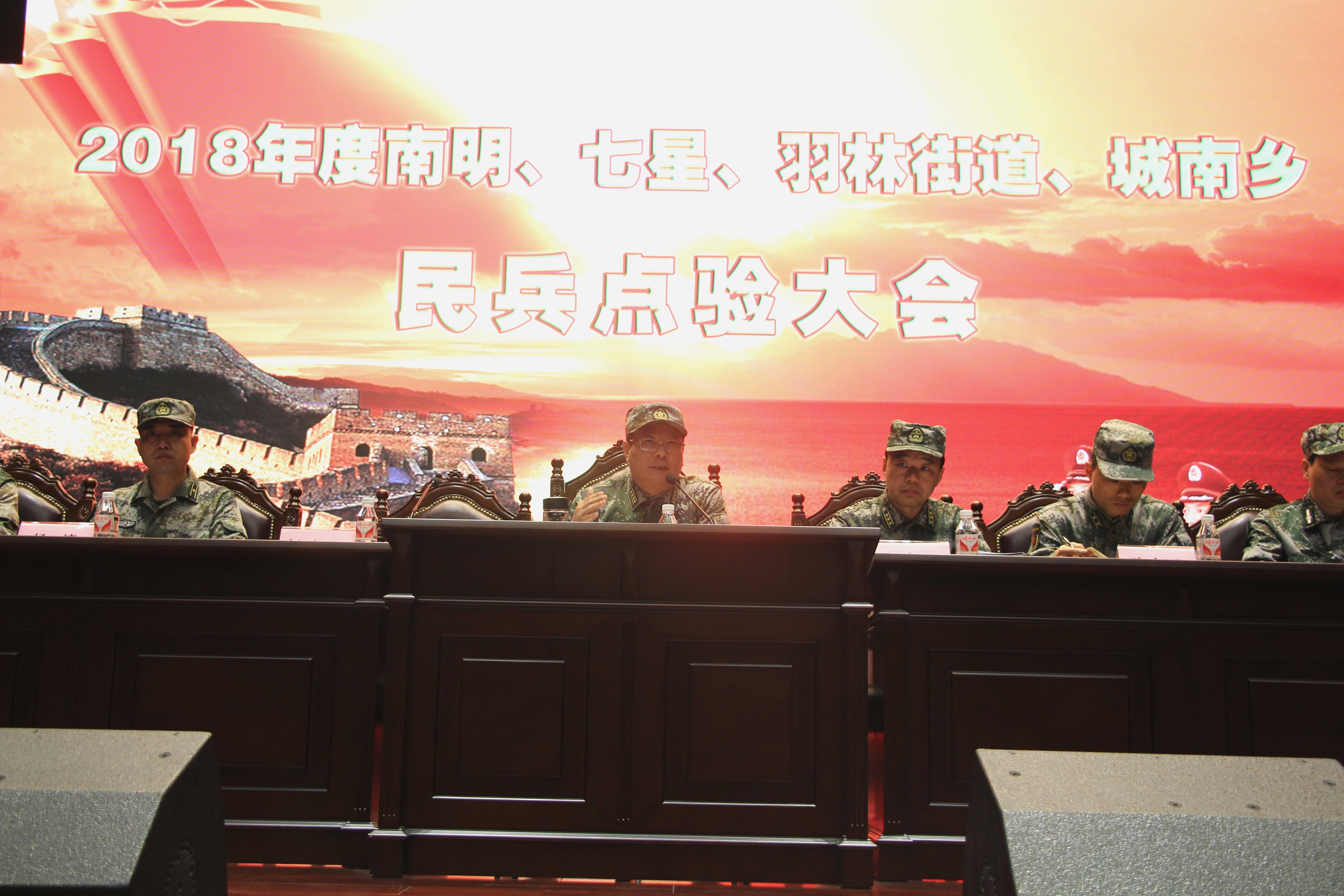 【ku娛樂真人體育平臺下載武裝】ku娛樂真人體育平臺下載上市園民兵應急連參加七星街道民兵整組點驗大會